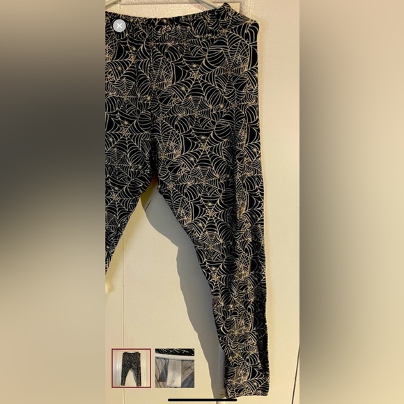 Spider Web Leggings - Picture 3 of 3